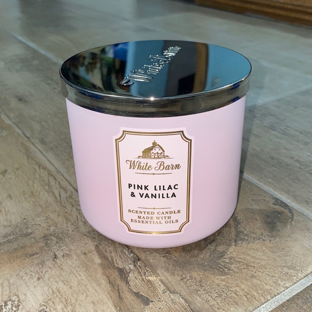 Lilac candle
